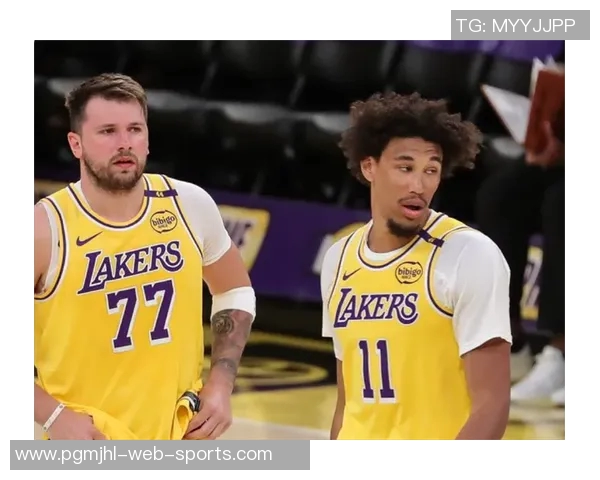 海斯称赞东契奇传球能力与老詹联手将形成强大牵制力